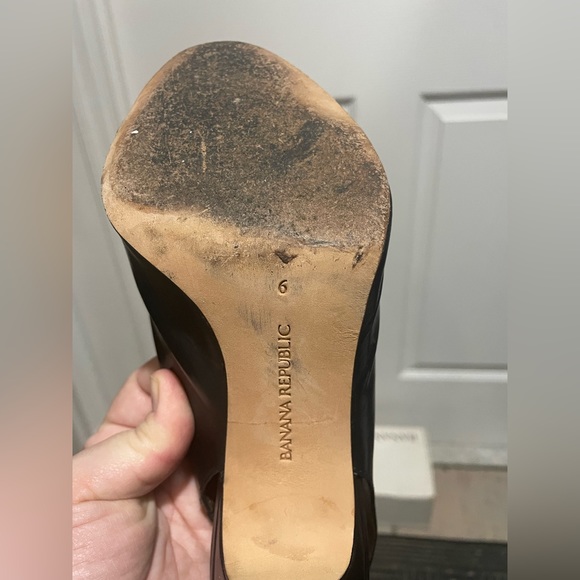 Banana Republic black leather open toe heels - Picture 4 of 7